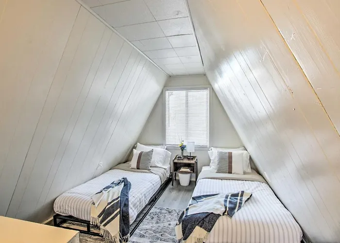 Charming A-frame Dog Friendly! *