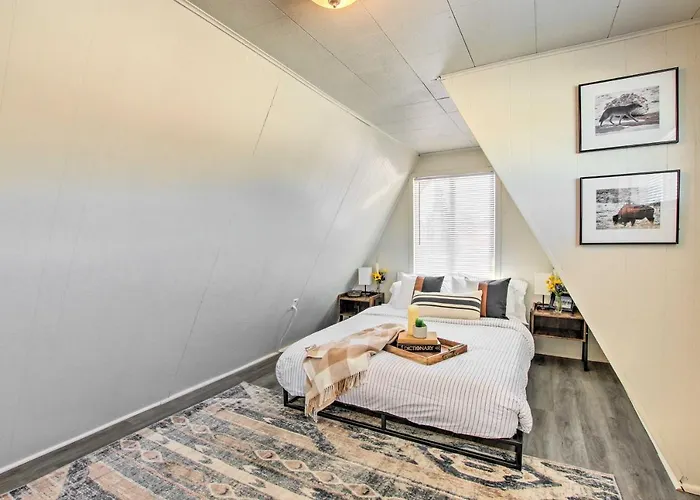 Holiday home Charming A-frame Dog Friendly! Evanston