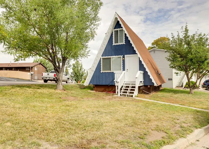 Charming A-frame Dog Friendly! Holiday home Evanston